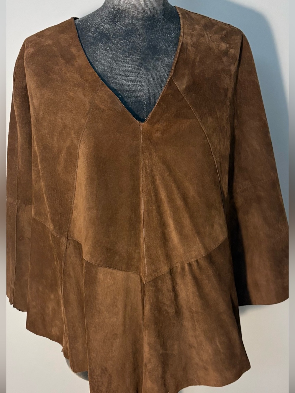 Suede Leather Poncho Y2K by International Concepts
Size Small